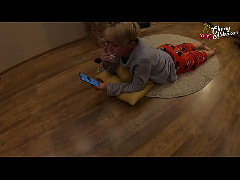 ❤️ Шалёная бландынка смокча велізарны член і падскоквае на ім - анальны сэкс Сэкс у порна be.xxxifuck.ru